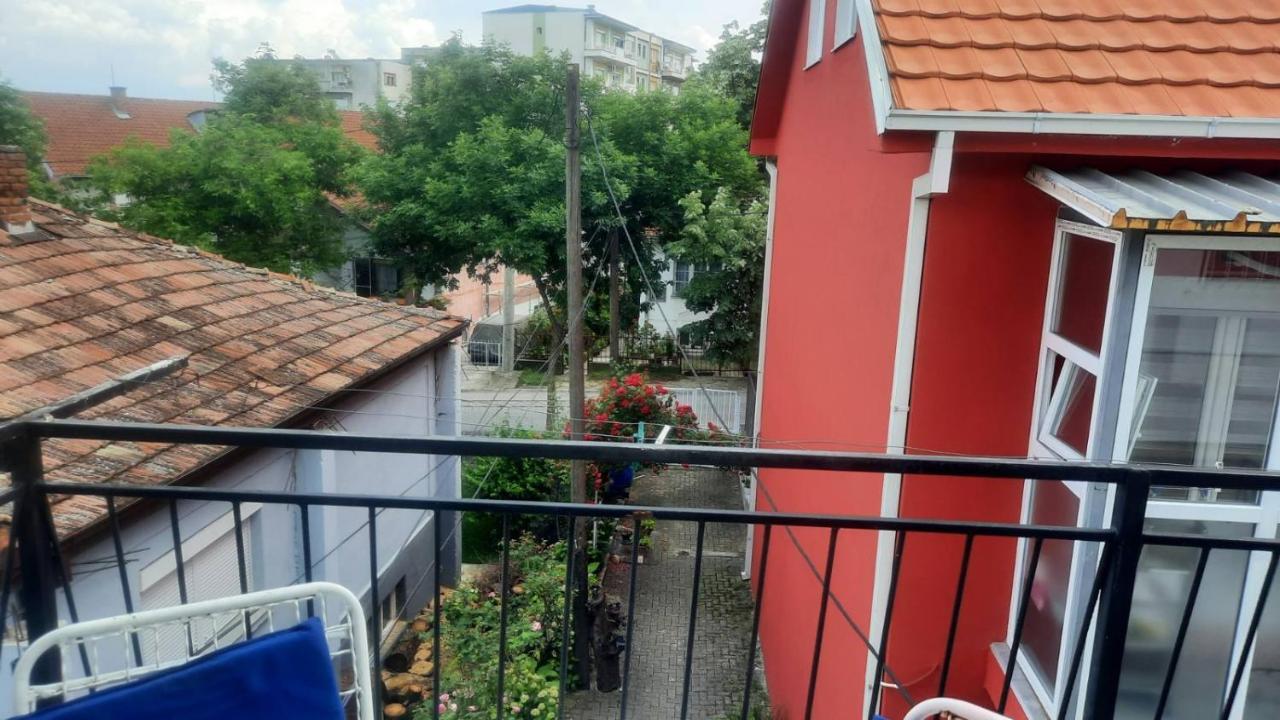קומאנובו Stan Za Iznajmuvanje So Parking,Blisku Do Centar. מראה חיצוני תמונה
