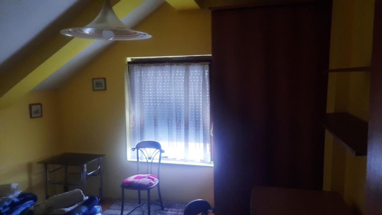 קומאנובו Stan Za Iznajmuvanje So Parking,Blisku Do Centar. מראה חיצוני תמונה
